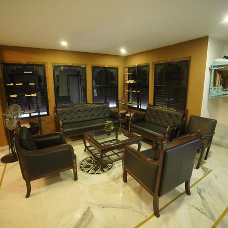 Hotel Udai Niwas By The Lake Udaipur Esterno foto
