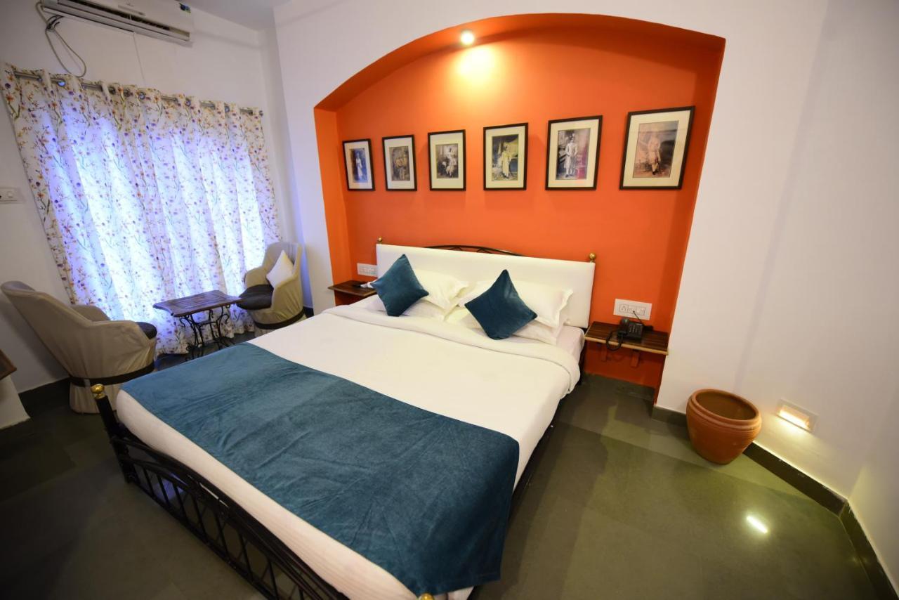 Hotel Udai Niwas By The Lake Udaipur Esterno foto