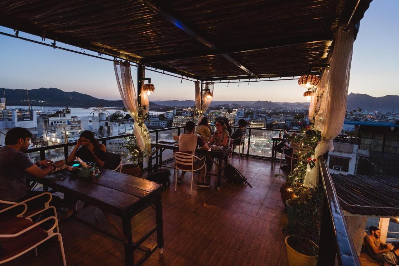 Hotel Udai Niwas By The Lake Udaipur Esterno foto
