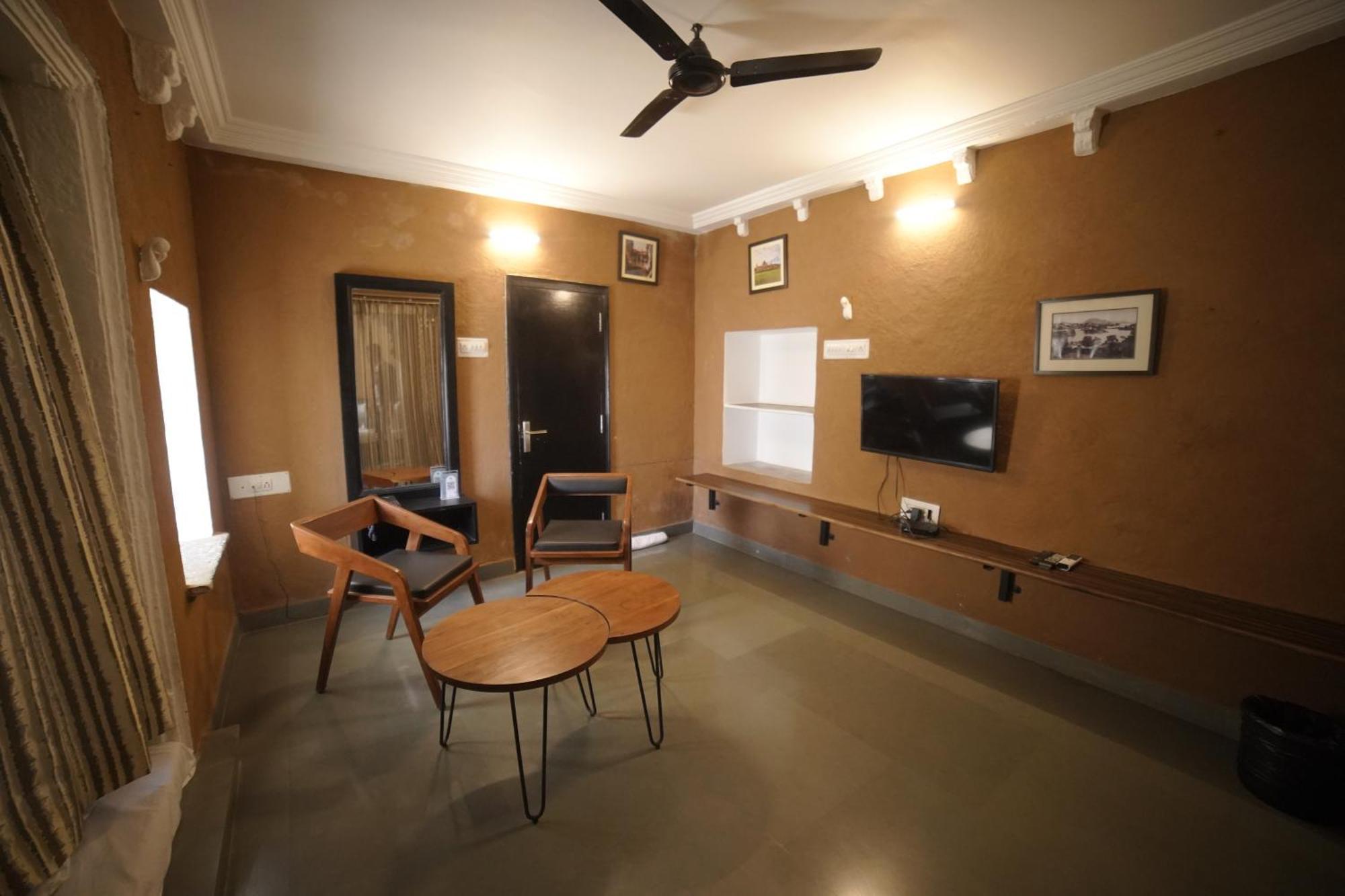 Hotel Udai Niwas By The Lake Udaipur Esterno foto