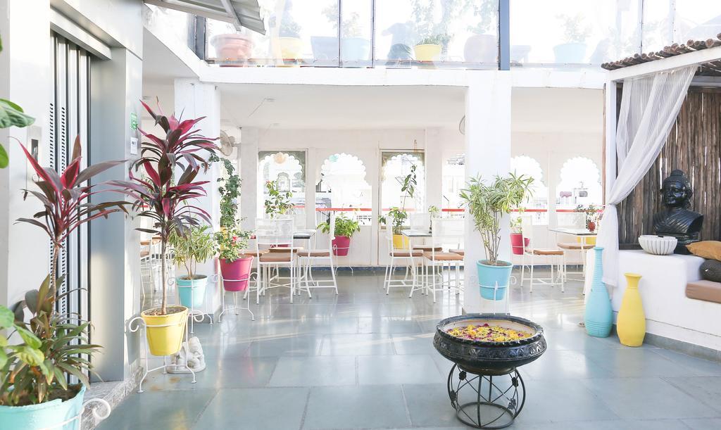Hotel Udai Niwas By The Lake Udaipur Esterno foto